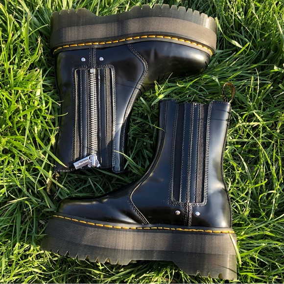 Dr. Martens 2976 Max Platform Chelsea Boots - Picture 5 of 16